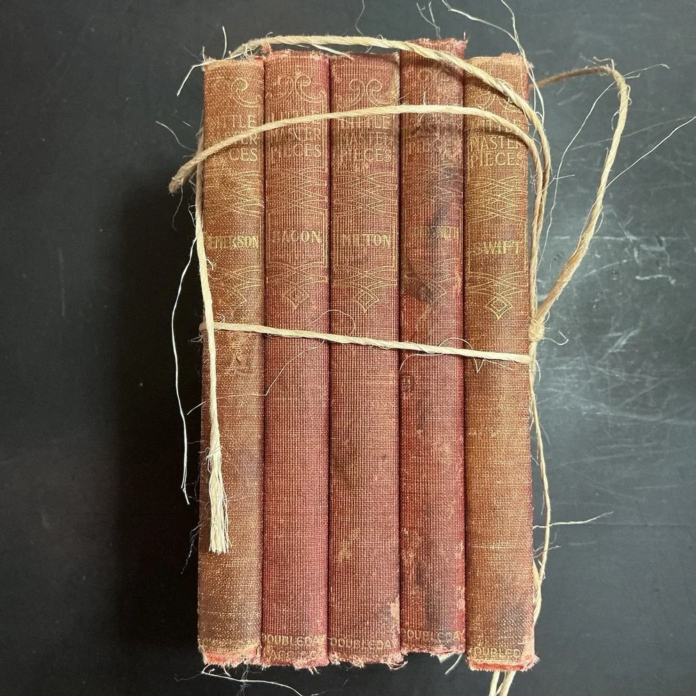 Antique Little Masterpieces 5 Volumes Red Books